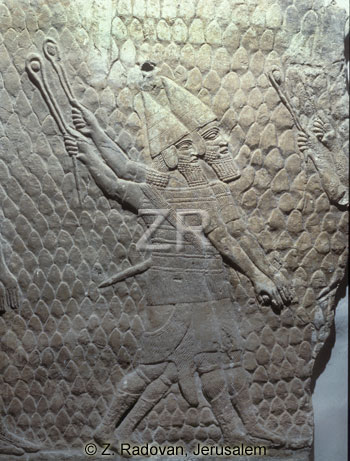 1025-4 Assyrian slingers