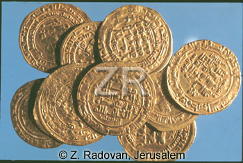 1272-2 Mamluk gold coins