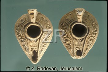 1328-2 Arabic per.-oil lamp