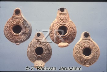 1329-1 Samaritan oil lamp