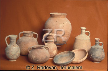 1479-2 cnaanite pottery