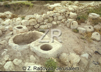 1586-2 Ekron excavations