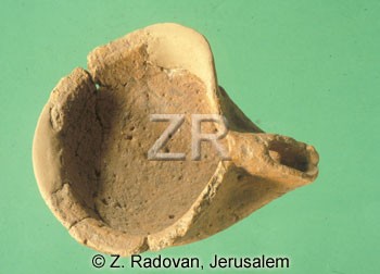 1940.-6 Israelite oil lamp