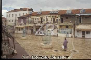 2028-18 Mea Shearim