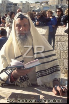 2188-8 Praying