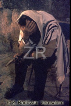 2189-10 Solemn prayer