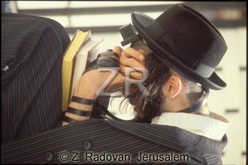 2189-4 Solemn prayer