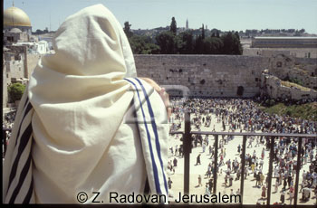 2243-14 The Western Wall