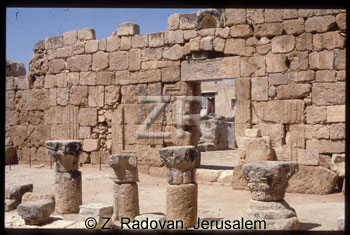 2267-6 Eshtamoa synagogue