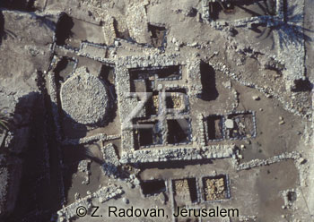 235-4 Megiddo