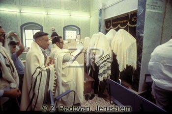 2350-2 Priestly Benediction