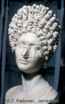 2458-2 Roman lady
