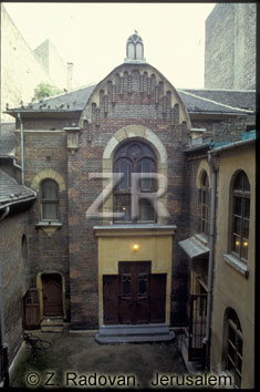 2468-4 Budapest synagogue