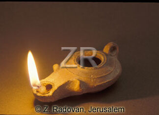 2641-1 Herodian oil lamp
