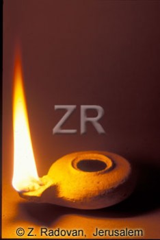 2641-2 Herodian oil lamp