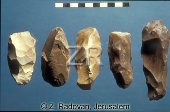 2800-1 Flint tools