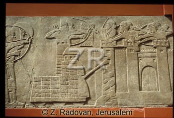 2833-1 Assyrian siege tower