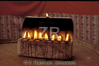 2855-3 Hanukkah light