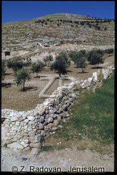 3088-2 Stone fence
