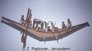 3196-2 Egyptian river boat