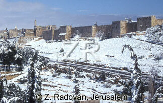 327-3 Snow in Jerusalem