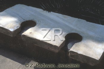 3386-1 Ephesus Roman toilet