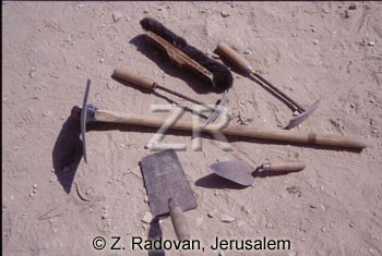 3560 Archeological tools