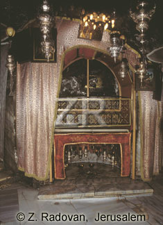 370-4 Nativity Altar