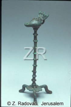 3774-1 Jewish oil lamp