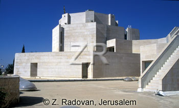 3780-5 University synagogue