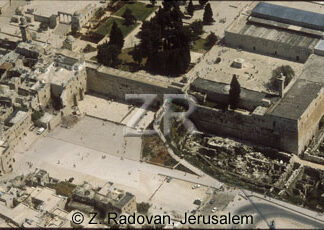 3935-1 The Western Wall