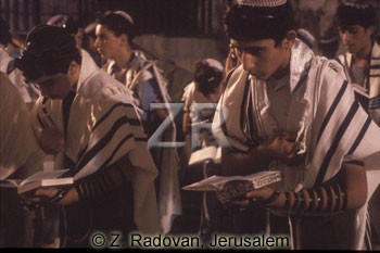 3938-4 New Year prayer