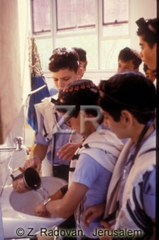 3946.-1-'HAND WASHING'