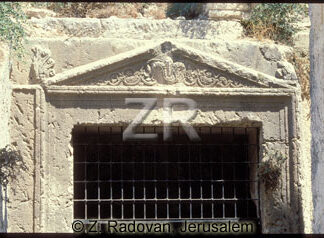 4017-2 Jehoshafat's cave
