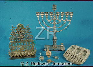 4071 Hanukkah lamps