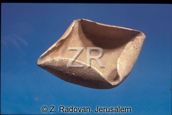4347-1 Cnaanite oil lamp