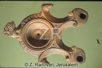 4355-3 Roman oil lamp