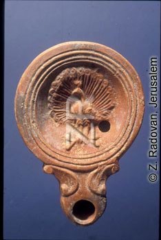 4357-1 Roman oil lamp
