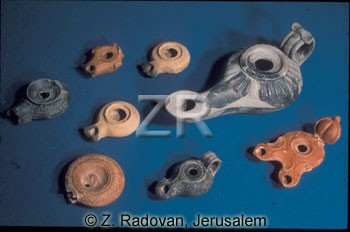 4358-1 Roman Jerusalem lamp
