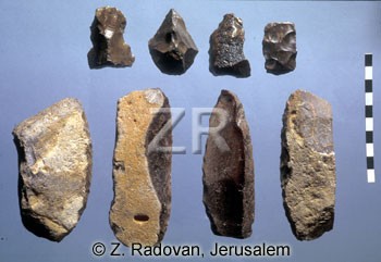 4389-1 Flint scraping tools