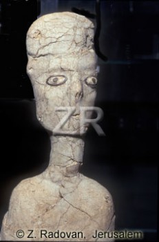 4392 Ain Gazal statue