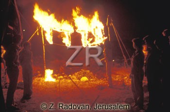 4444-2 Lag ba'Omer bonfire