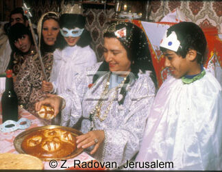 4500-1 Purim food