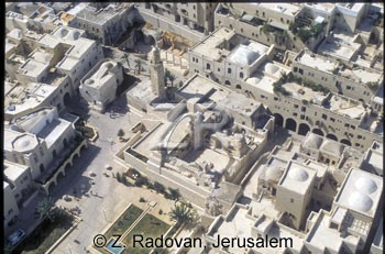 4511-3 The Jewish quarter