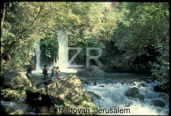 4677-2 Banias waterfall