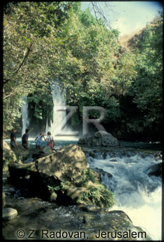 4677-3 Banias waterfall