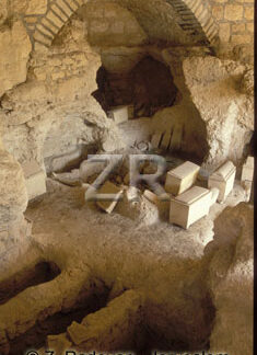 552-2 Roman tombs