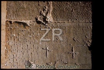 649-1 Engraved crosses