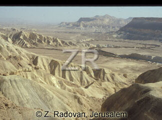 690-3 The desert of Zin