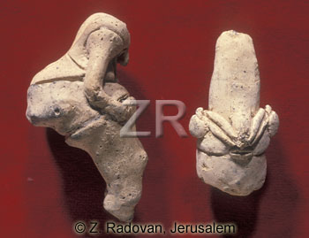 938-1 Neolithic figurines